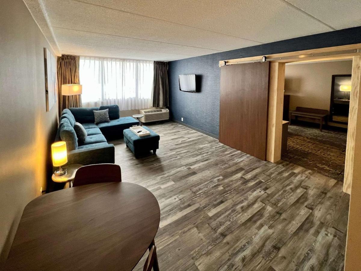 Clarion Hotel & Convention Center Joliet Exteriér fotografie