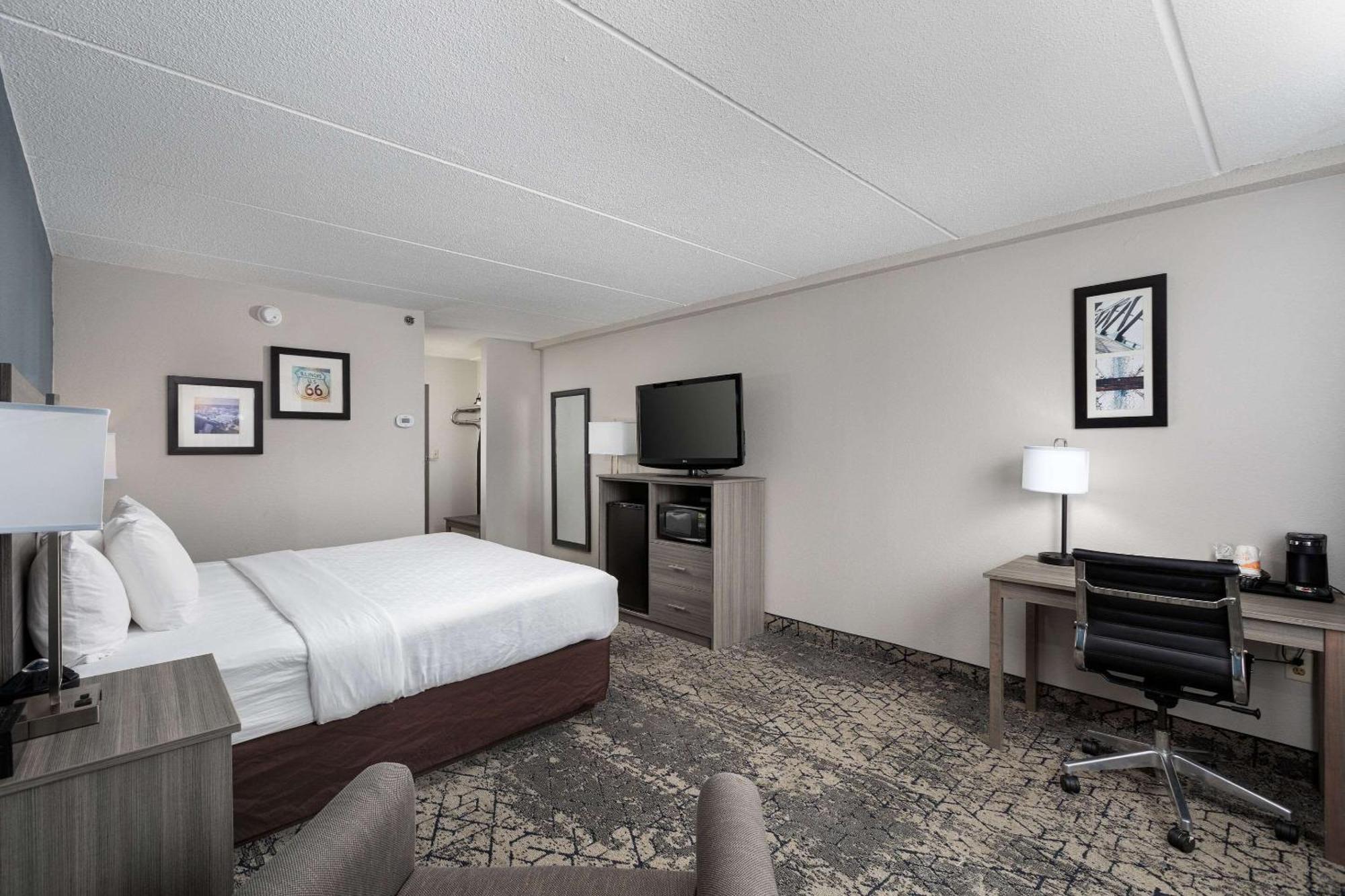 Clarion Hotel & Convention Center Joliet Exteriér fotografie